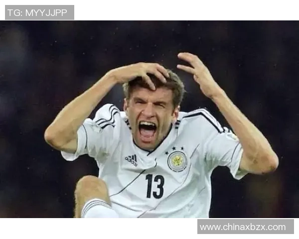 足球球星爆笑瞬间集锦 欢乐时刻引发全场笑声